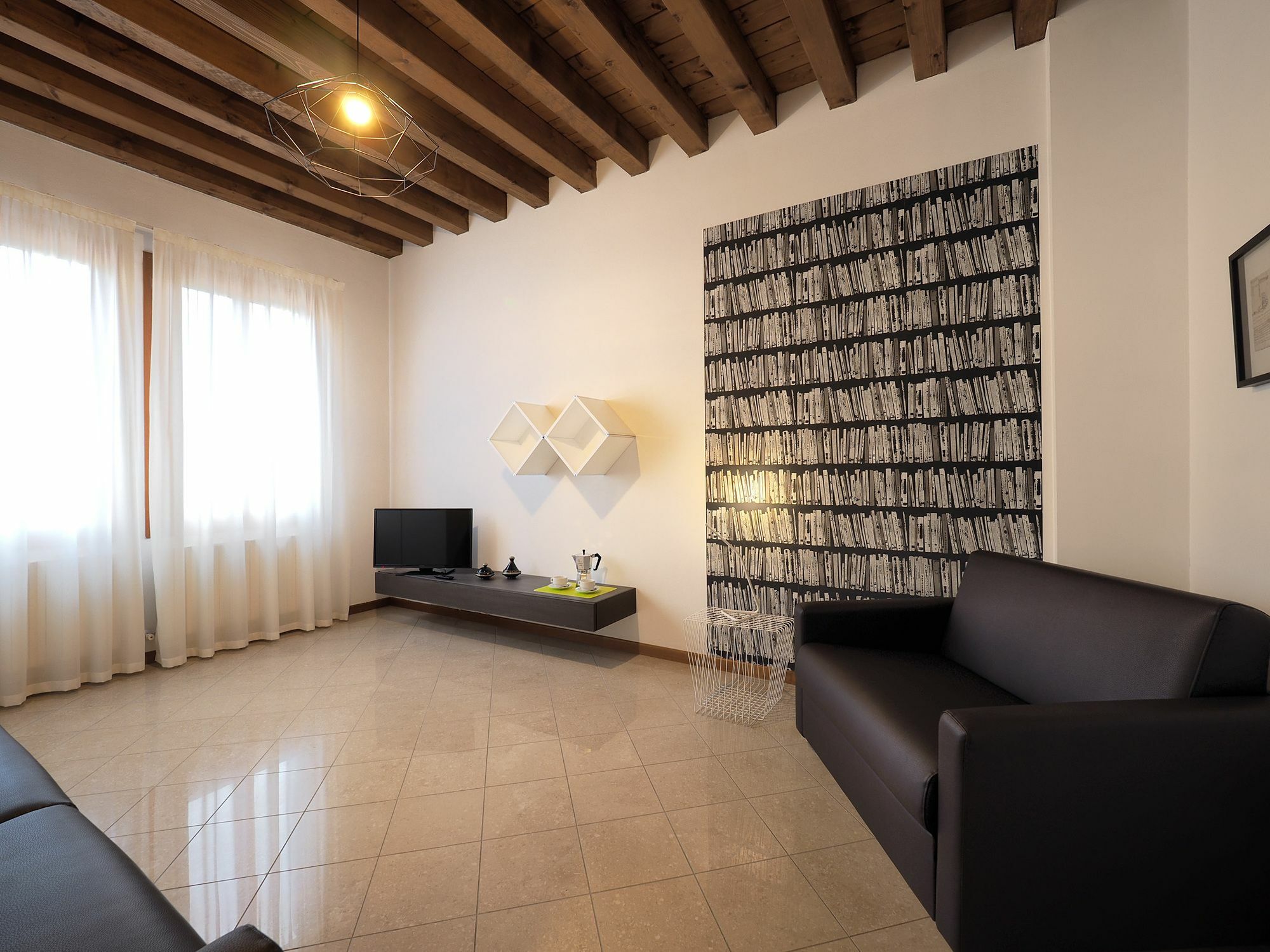 Venetian Style 3 *