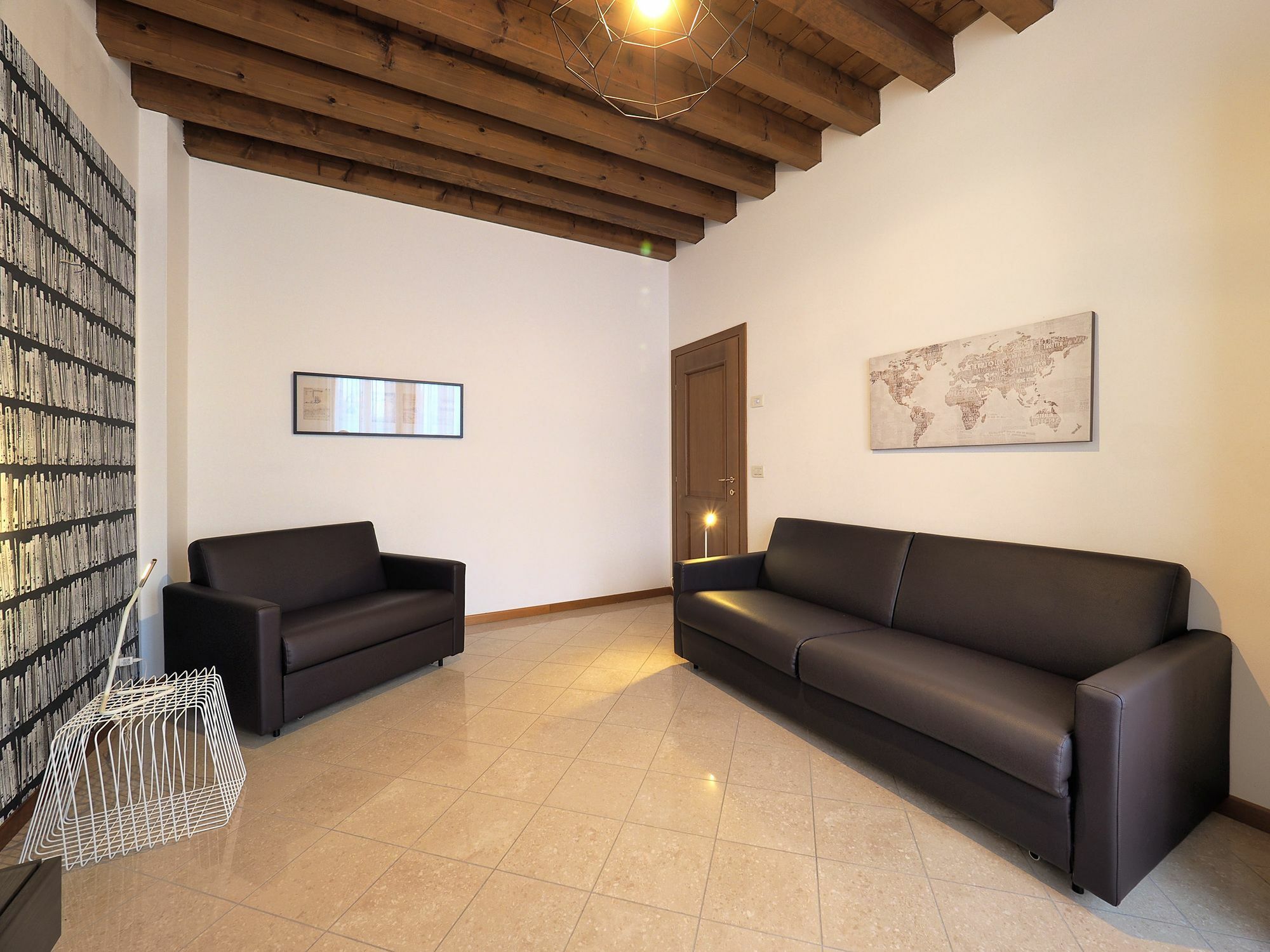 Venetian Style 3 Apartment *